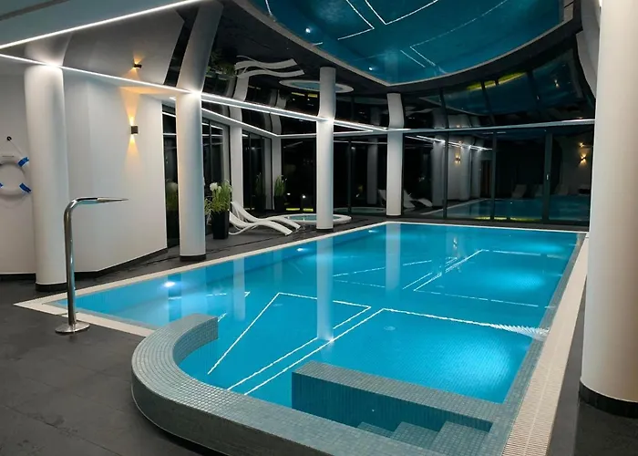 Westin House Apartementy Premium شقة